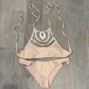 Women’s Crochet-Accent Bikini Set in Nude